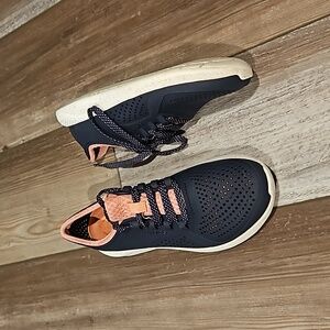 Crocs LiteRide Graphic Pacer Women Blue Lace Up Comfort Sneakers Shoes 206036